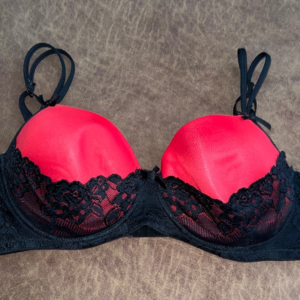 Red Satin Black Lace Padded Bra
